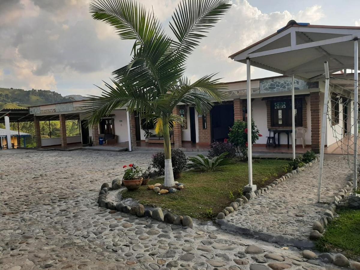 Finca Hotel La Fragata Santa Rosa de Cabal Eksteriør billede